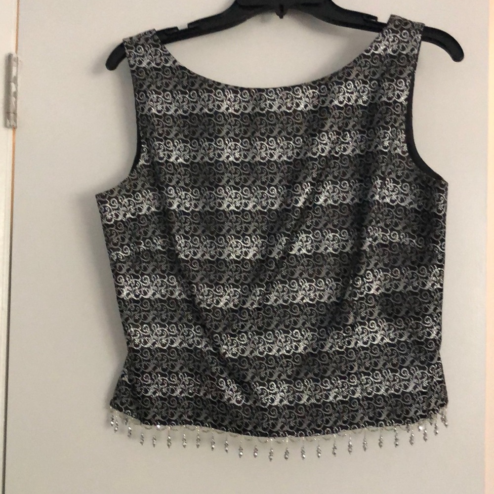 Cachet top